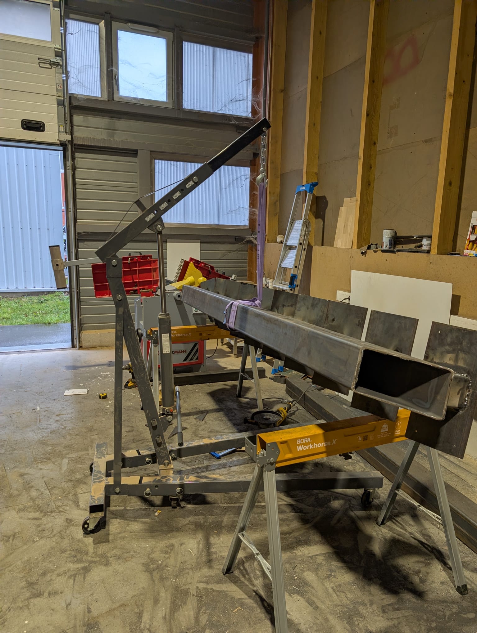 Conception de l'escalier et préparation de la structure métallique en atelier