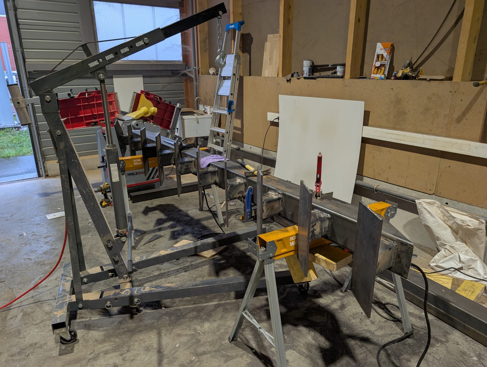 Façonnage et soudure des supports de marches