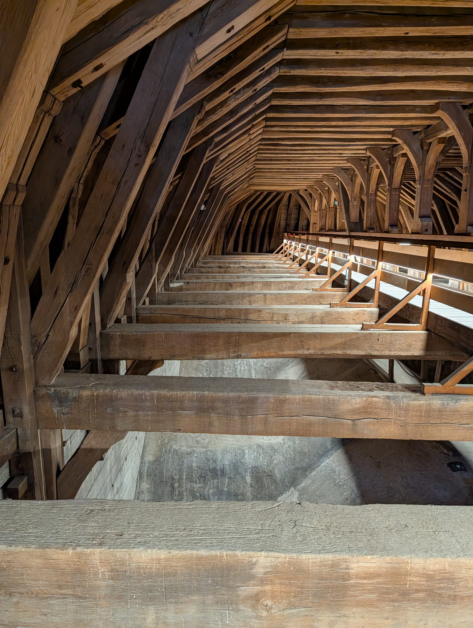Charpente de la Sainte-Chapelle du château de Vincennes